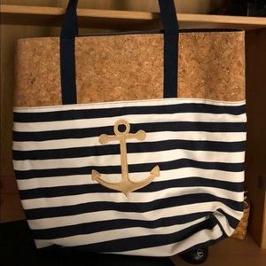 Thirty one getaway tote